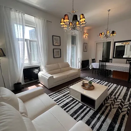 Flanatika Apartment
