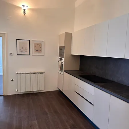 Flanatika Apartment