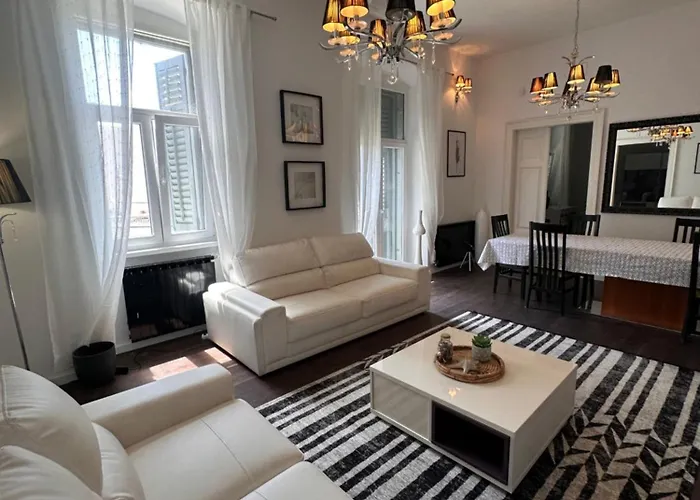 Flanatika Apartment